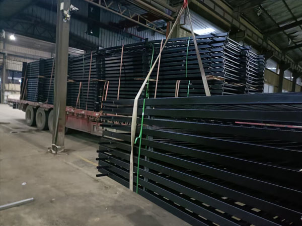 焊接连廊17米大板发货